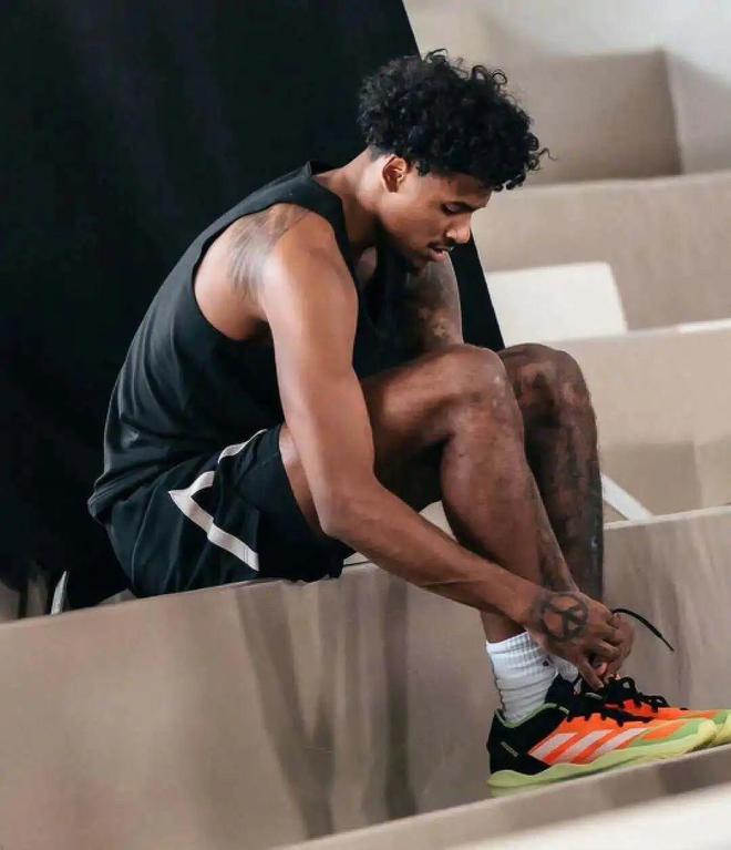 新战靴！被忽略的好鞋……球盟会最新adidas(图1)