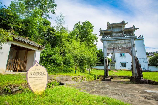 游攻略 + 靠谱旅行社挑选黄山十大必去景点玩法：三日(图1)
