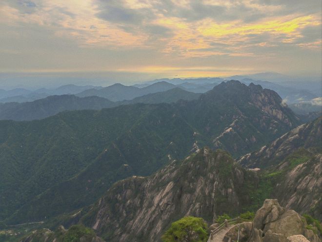 游攻略 + 靠谱旅行社挑选黄山十大必去景点玩法：三日(图3)