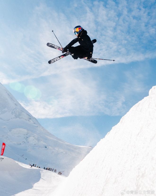 哨发布安踏开卷米兰周期年度“夯”级冰雪装备压(图10)