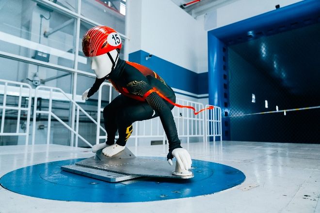 哨发布安踏开卷米兰周期年度“夯”级冰雪装备压(图5)